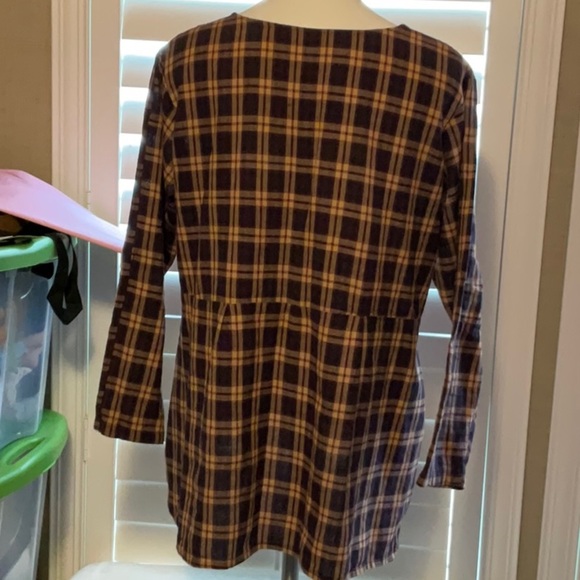 Brown and Black Boxy Blouse with Long Sleeves - Picture 5 of 6